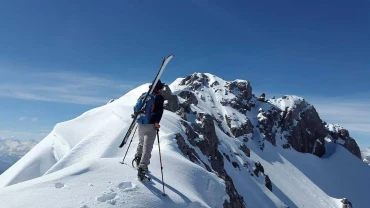Le CAF et l'alpinisme : quels sont leurs rôles et activités principales ?