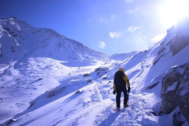 Définition de l’alpinisme : origines, pratiques et évolution
