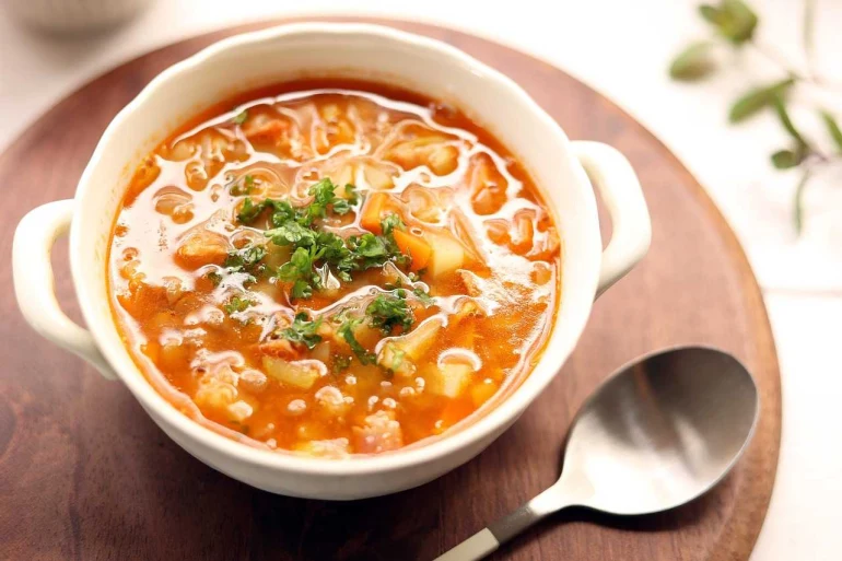 Soupe à l’oignon gratinée : recette montagnarde traditionnelle et savoureuse
