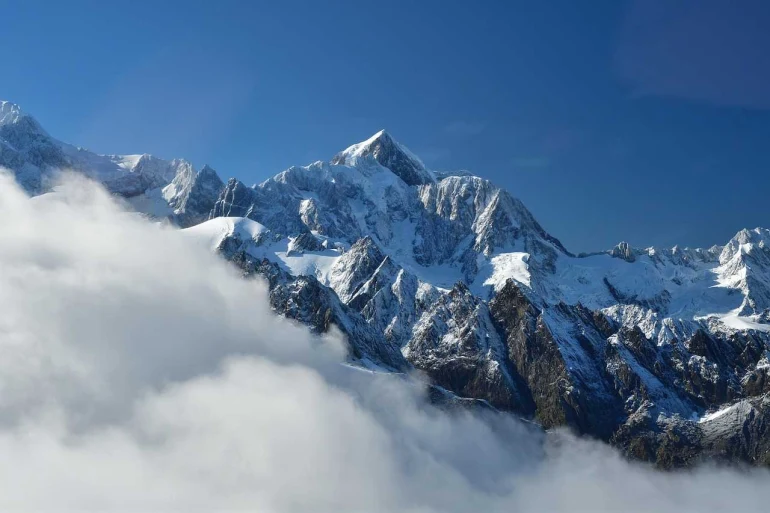 Mont Kenya : découvrir le deuxième sommet d’Afrique