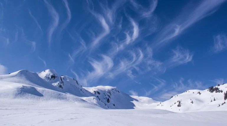 Les Alpes : Statistiques, villes & stations phares, activités...
