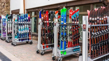 3 façons d'économiser sur le matériel pour la pratique du ski
