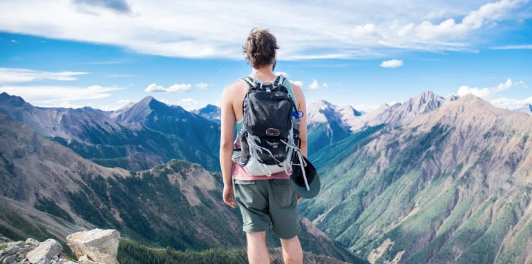 Quel type d'hébergement choisir pour des vacances à la montagne en été ?